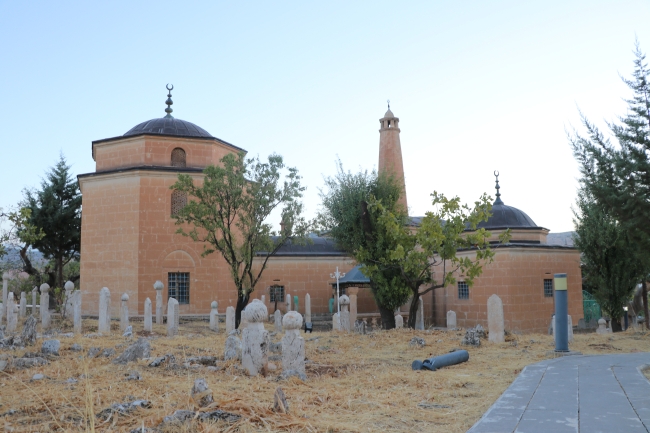 "Işık hadisesi"ni izlemek için sabah namazında buluştular