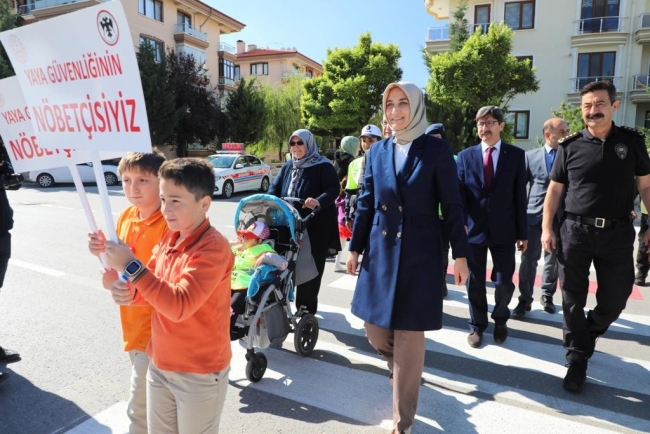 Afyonkarahisar’da yaya güvenliği uygulaması yapıldı