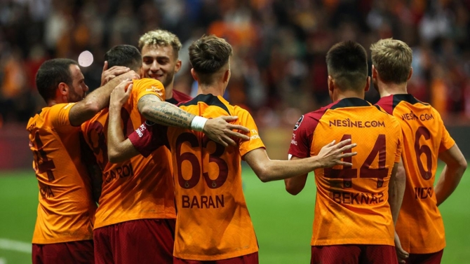 Galatasaray hazırlık maçında İstanbulspor'u yendi