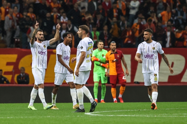 Galatasaray hazırlık maçında İstanbulspor'u yendi