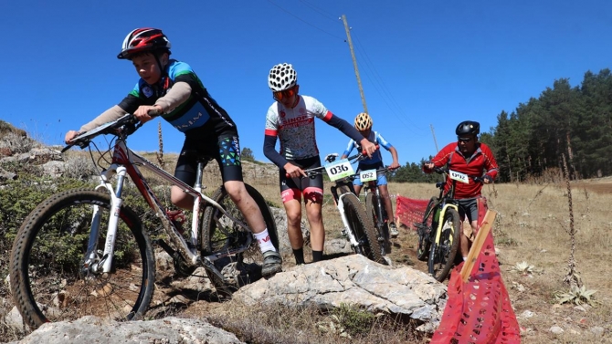 Erzincan'da "Dumanlı MTB Cup/XCO Dağ Bisikleti Yarışları" düzenlendi