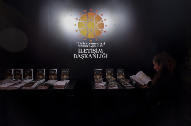 İletişim Başkanlığından 'Mevlid-i Şerif' kitabı