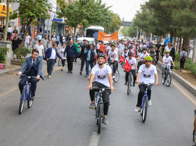 Diyarbakır'da "Yeni Şehirden Kadim Şehre" bisiklet turu etkinliği yapıldı