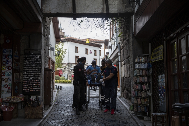 Motosiklet ambulanslar dar sokaklarda hayat kurtarıyor