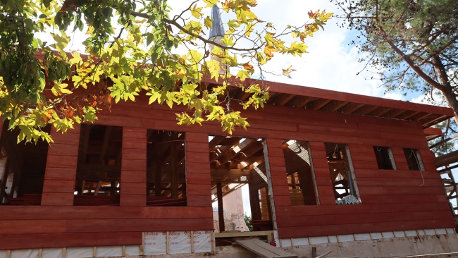 Vaniköy Camii küllerinden doğuyor