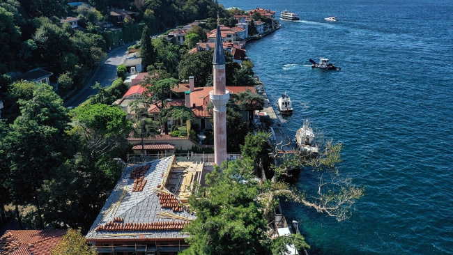 Vaniköy Camii küllerinden doğuyor