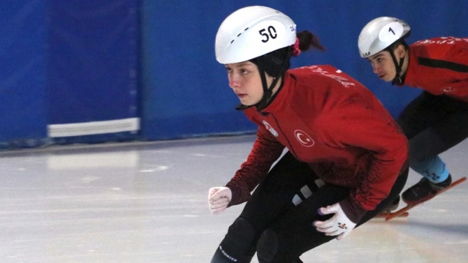 Rekortmen sporcu Derya Karadağ'ın hedefi Avrupa