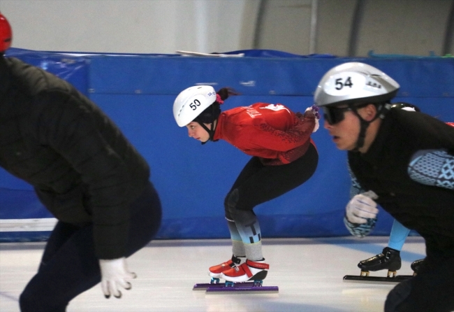 Rekortmen sporcu Derya Karadağ'ın hedefi Avrupa