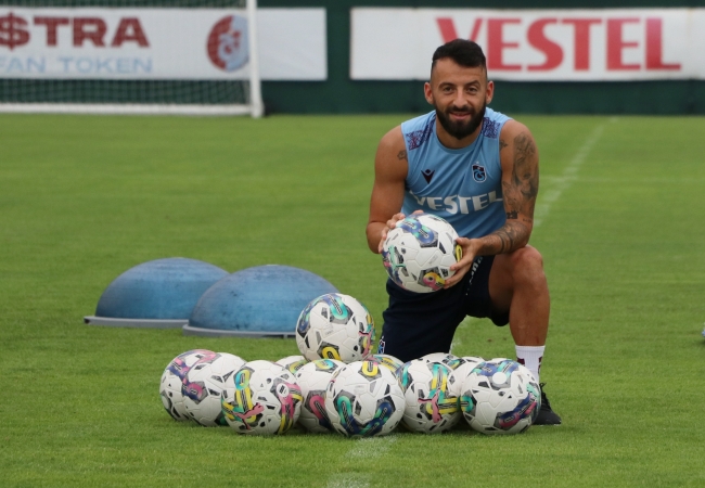 Trabzonsporlu futbolcu Siopis: Savaşçı bir takımız