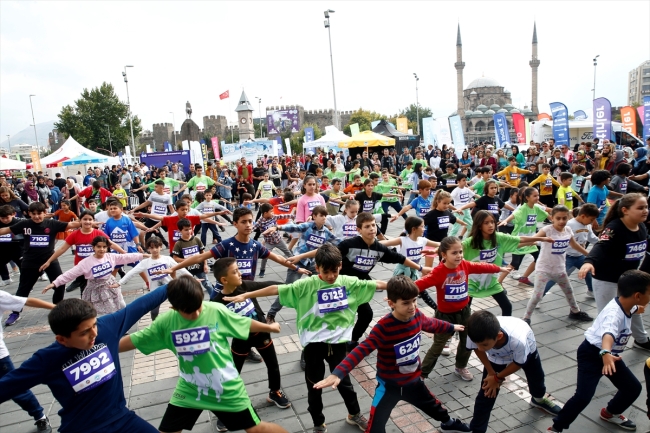 Uluslararası Kayseri Yarı Maratonu başladı