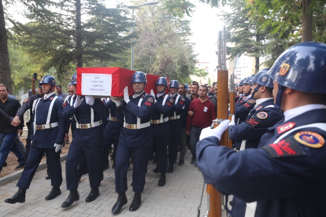 Şehit Uzman Çavuş Kürşat Sert'in cenazesi toprağa verildi