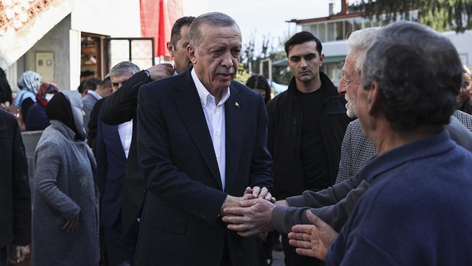 Erdoğan'dan şehit madencinin ailesine taziye ziyareti