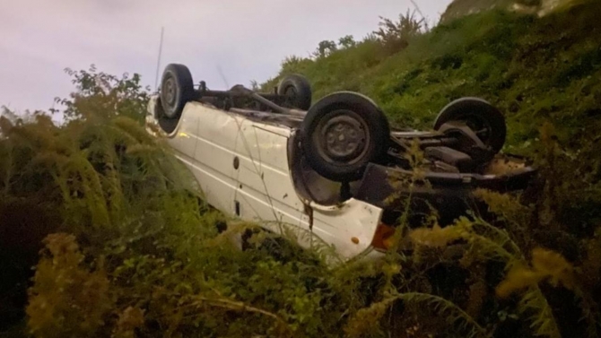 Samsun'da şarampole devrilen minibüsteki 8 kişi yaralandı