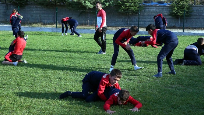 Efsane Hüseyin Akbaş'ın memleketinde yeni güreşçiler yetişiyor