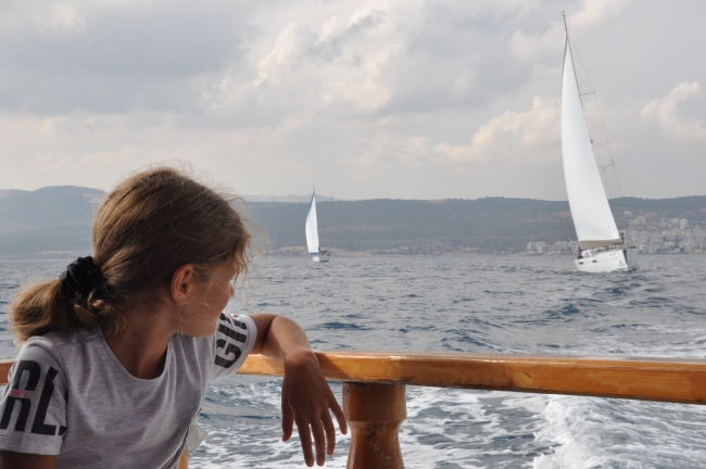 Mersin'de yelken yarışı ve çevre temizliği etkinliği düzenlendi