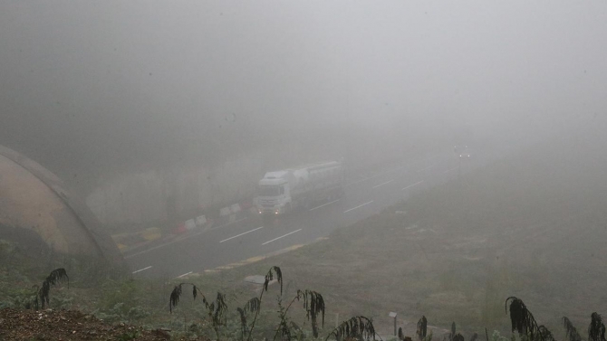 Bolu Dağı'nda yoğun sis: Göz gözü görmüyor