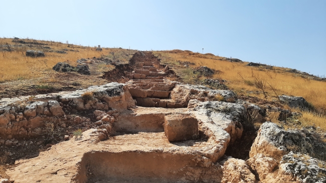 Adıyaman'daki "Sonsuzluk Merdiveni"nin nereye uzadığı araştırılıyor