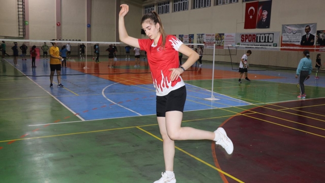 Milli badmintoncu Zehra Erdem'in hedefi olimpiyat şampiyonluğu