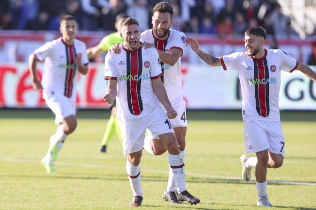 Fatih Karagümrük İstanbul derbisini 3 golle kazandı