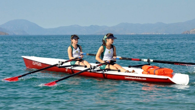 "Rowing Beach Kürek Sprint" yarışları Türkiye'de ilk kez gerçekleştirildi