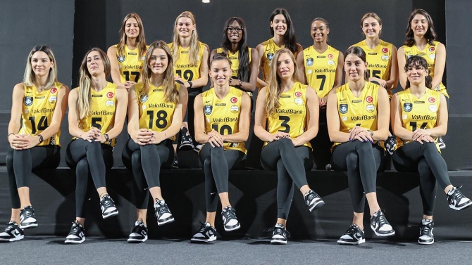 VakıfBank Kadın Voleybol Takımı yeni sezonu açtı