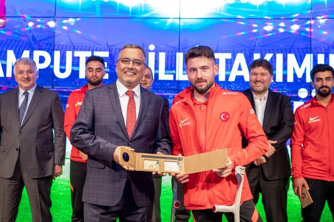 THY yönetimi Ampute Futbol Milli Takımı'nı ağırladı