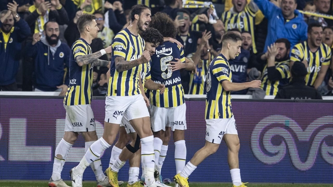 Fenerbahçe liderliğe yükseldi