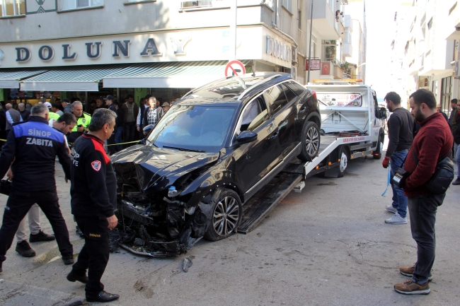 Sinop'ta otomobil duvara çarptı: 2 ölü, 2 yaralı