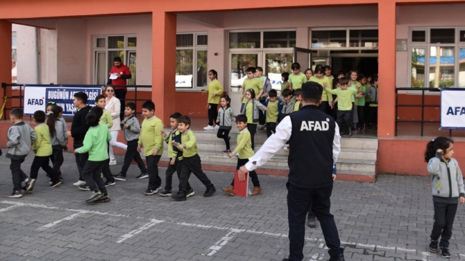 Karabük'te okullarda tatbikat yapıldı