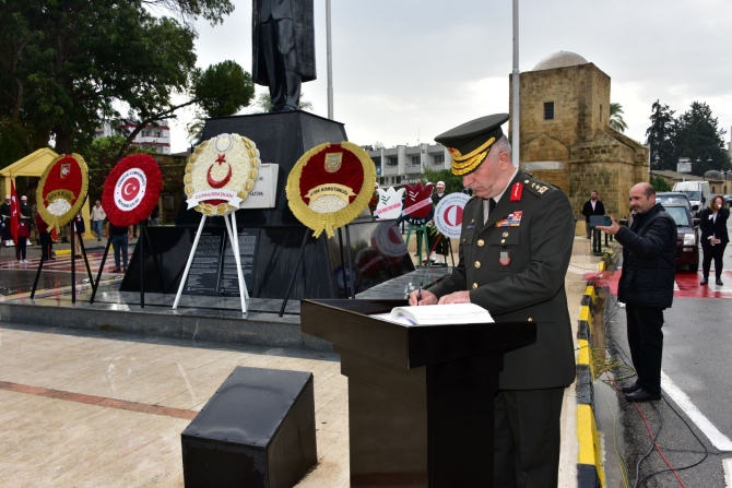 Ulu Önder Atatürk, vefatının 84’üncü yıldönümünde Lefkoşa Atatürk Anıtı önünde düzenlenen törenle anıldı