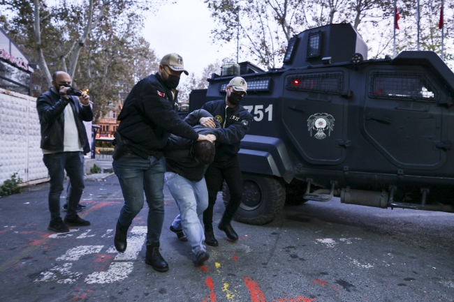 Beyoğlu'ndaki terör saldırısı şüphelileri sağlık kontrolünden geçirildi