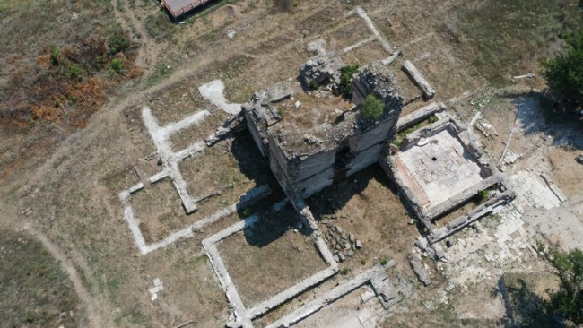 Osmanlı'nın beylikten devlete geçiş sürecinin mimari simgesi: Edirne Yeni Sarayı