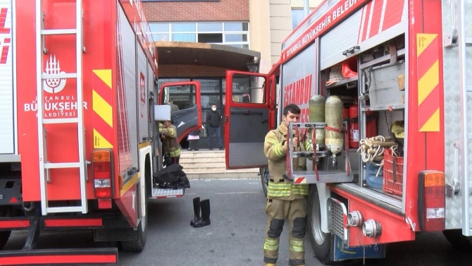 Okulda deney tüpü patladı: 3 öğrenci yaralandı