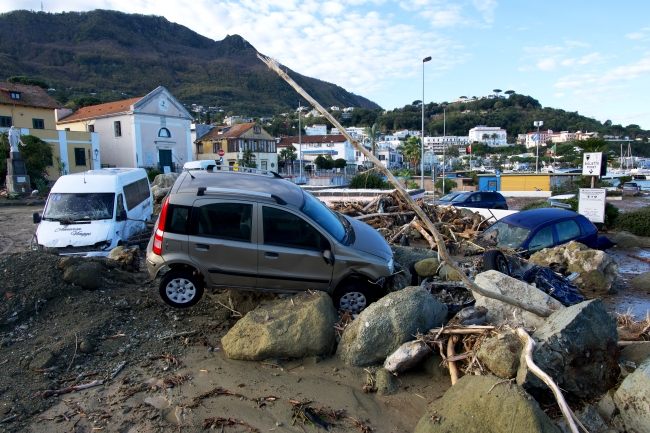 İtalya'nın Ischia Adası'ndaki heyelanın ardından 7 cesede ulaşıldı