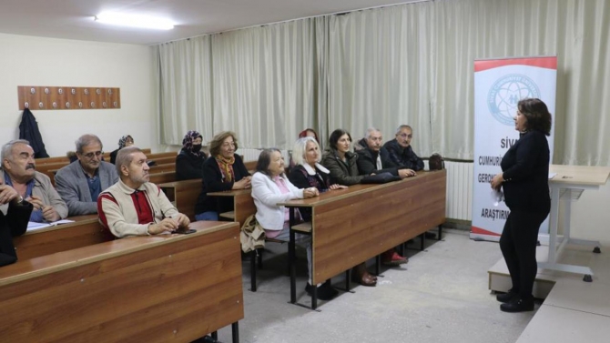 'Tazelenme Üniversitesi' ile 60'ından sonra okullu oldular