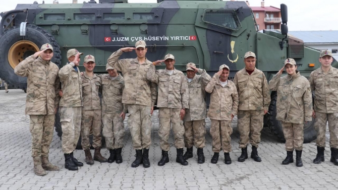 Ağrı'da engellilerin bir günlük temsili askerlik sevinci