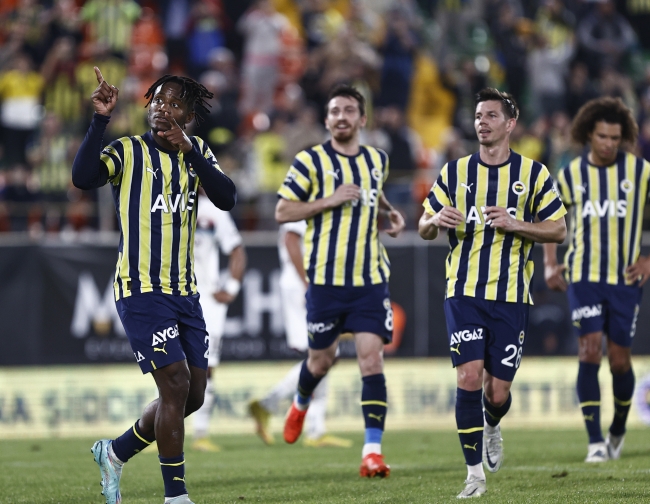 Fenerbahçe hazırlık maçını 3 golle kazandı