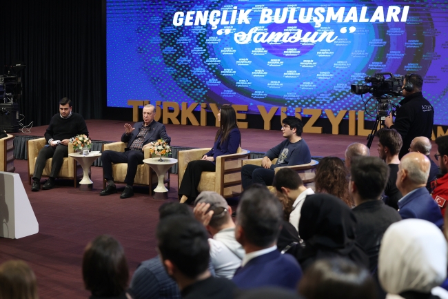 Cumhurbaşkanı Erdoğan Samsun'da gençlerle buluştu