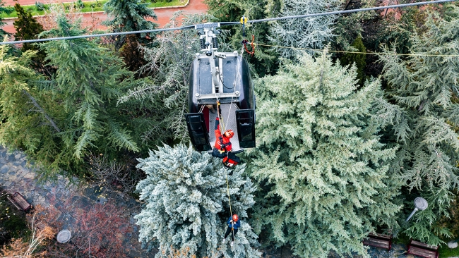 Jandarmadan teleferik hattında nefes kesen tatbikat