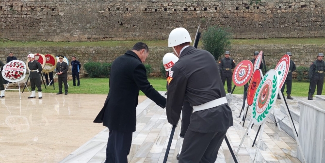 Gazimağusa’da düzenlenen törenle şehitler anıldı