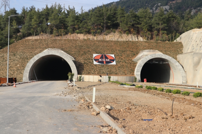 Honaz Tünelleri'nde sona doğru