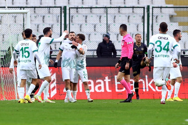 Konyaspor uzatmalarda son 16 turunda