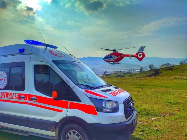 Ambulans helikopter yanık tedavisi gören çocuk için havalandı