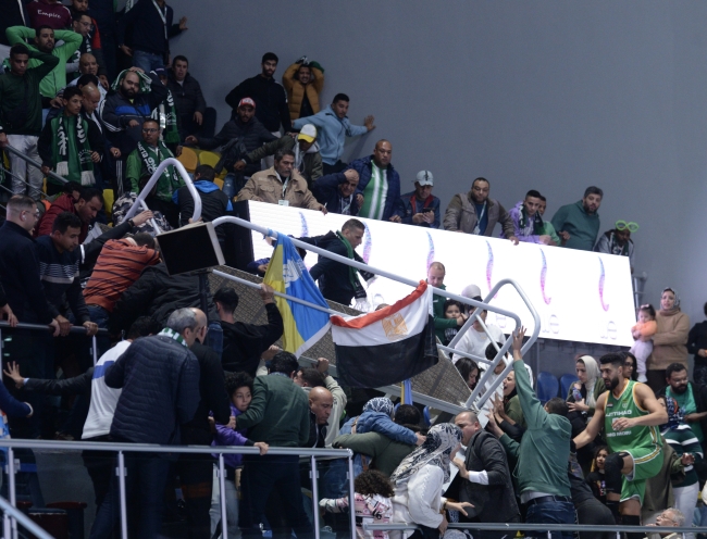 Mısır'da basketbol maçı sırasında tribün çöktü: 27 yaralı