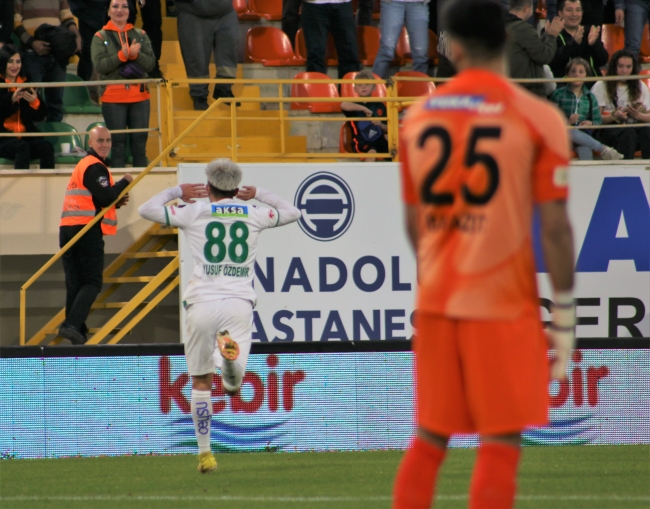 Alanyaspor evinde kazandı