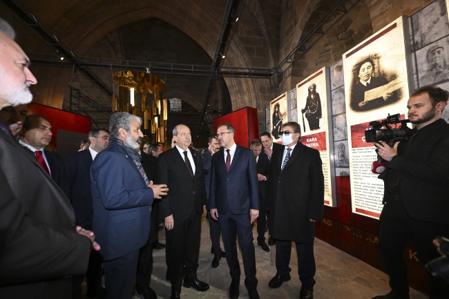 Bakan Kasapoğlu, yenilenen Taksim Sahası'nı inceledi