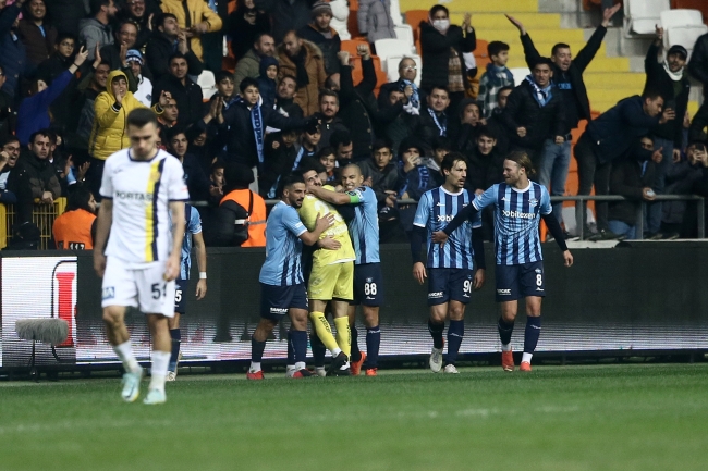 Adana Demirspor evinde üç golle sevindi