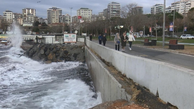 İstanbul'da lodos etkili oluyor