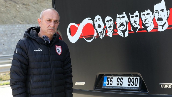 Samsunspor'un şoförü 34 yıllık acıyı korna çalarak paylaşıyor