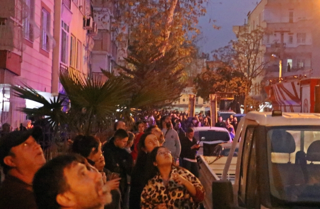 Antalya'da yangın çıkan dairede anne ile kızının cansız bedeni bulundu